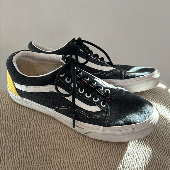 Men’s vans - Picture 1 of 3